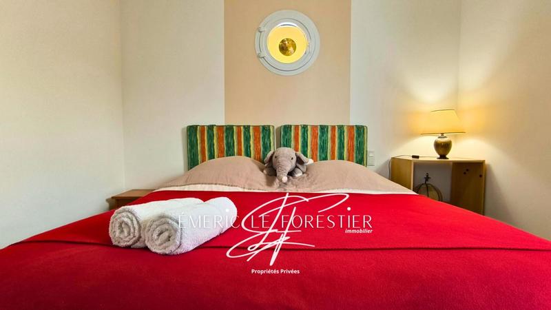 Maison - 263 m² - 7 pièces