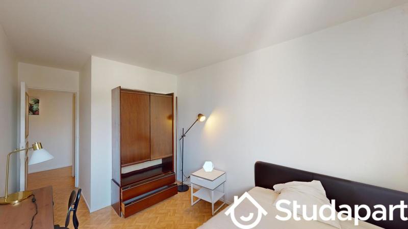 Chambre - 10 m² - 1 pièce