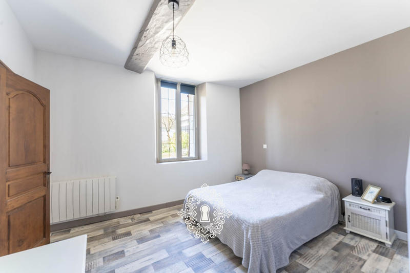 Maison - 205 m² - 5 pièces