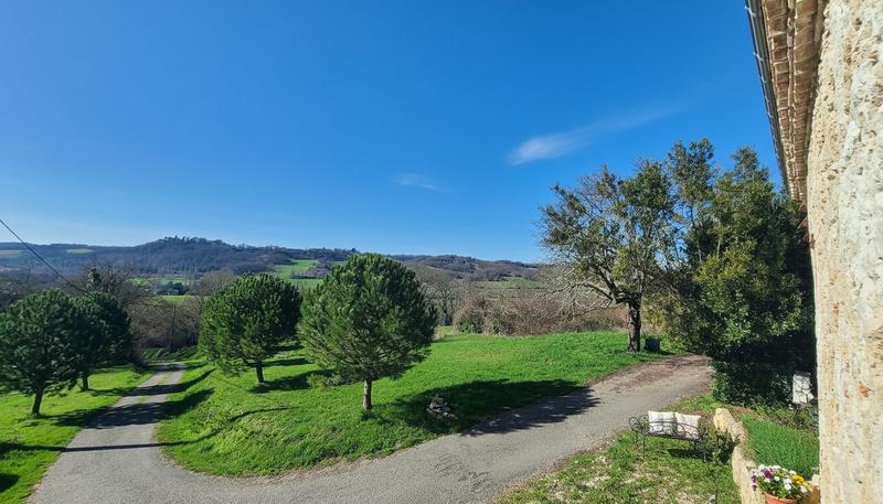 Demeure - 480 m² - 5 pièces