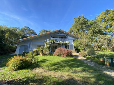 Maison - 138 m² - 5 pièces