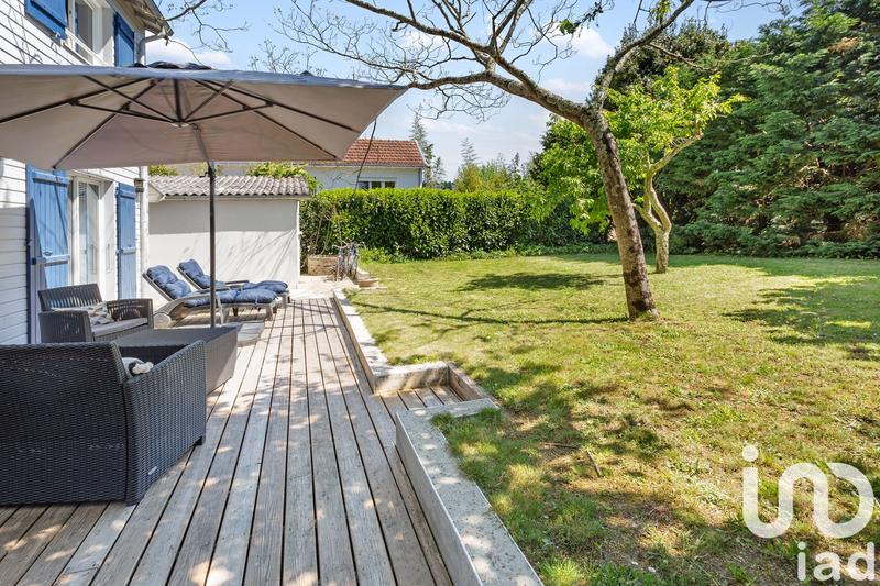 Maison - 168 m² - 8 pièces