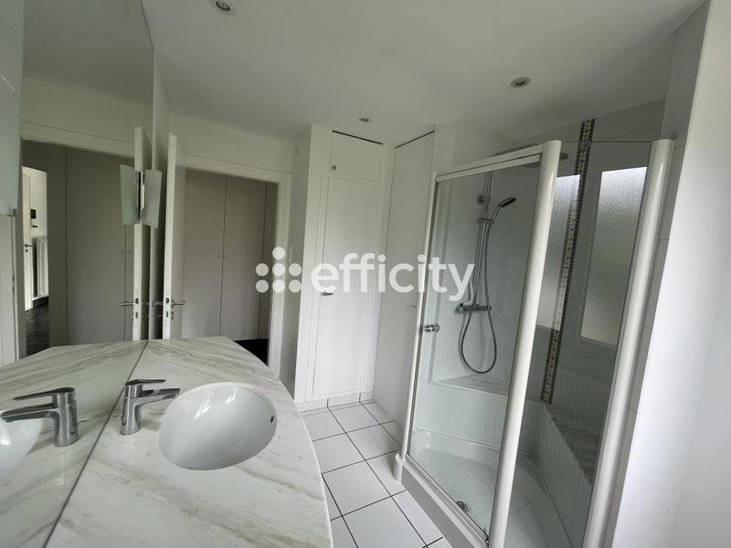 Immeuble - 260 m² - 8 pièces