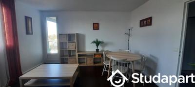 Chambre - 9 m² - 1 pièce