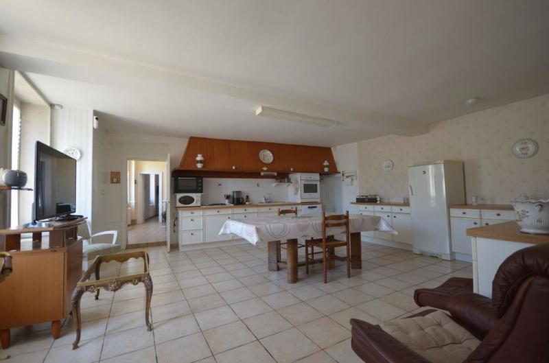 Maison de bourg - 278 m² - 14 pièces