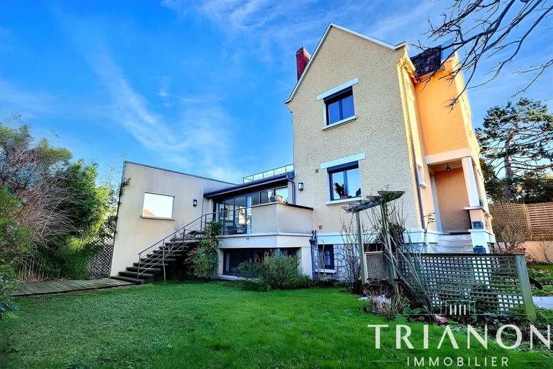 Maison - 184 m² - 8 pièces