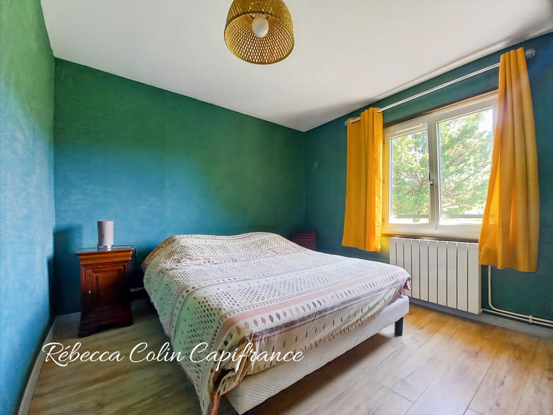 Maison - 199 m² - 9 pièces