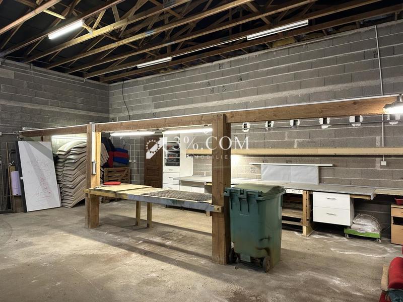 Maison - 639 m² - 12 pièces