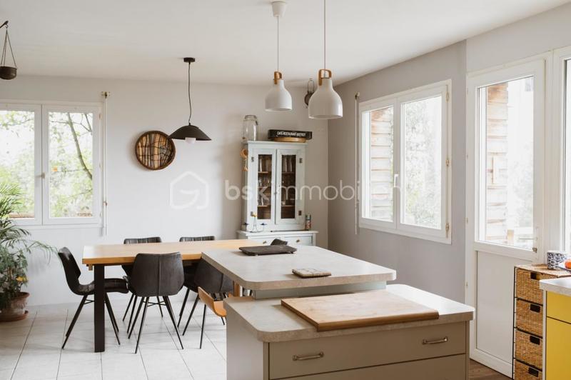 Maison d'architecte - 225 m² - 7 pièces