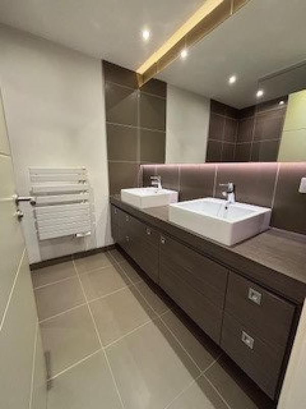 Appartement - 65 m² - 4 pièces