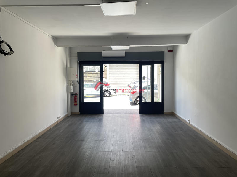 Local commercial - 54 m² - 2 pièces
