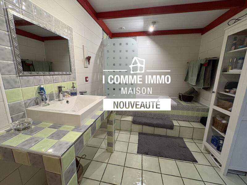 Maison - 150 m² - 8 pièces