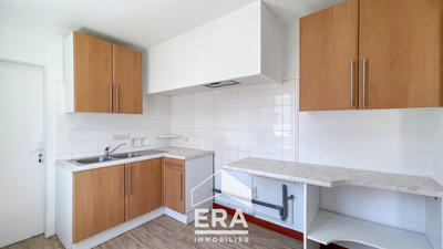 Maison - 80 m² - 5 pièces