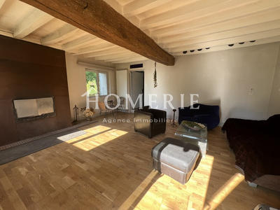 Maison - 212 m² - 1 pièce