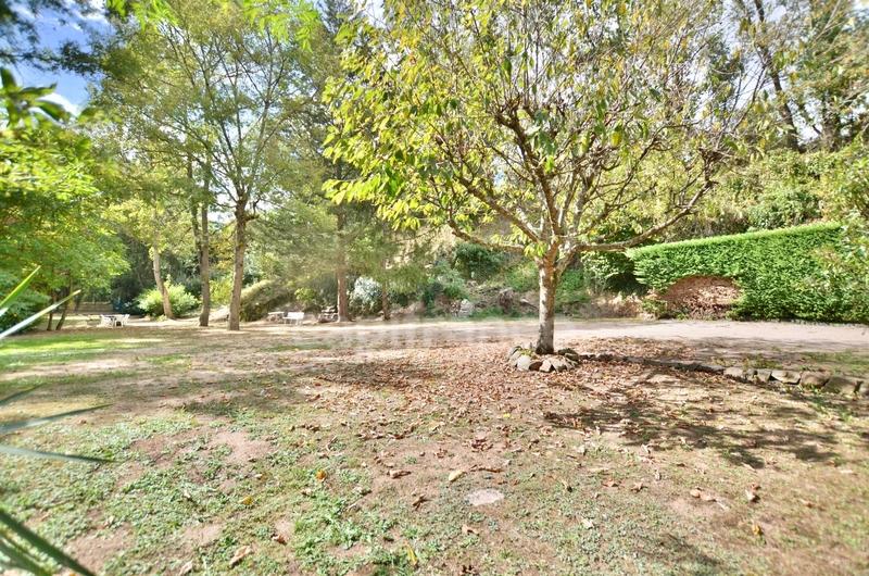 Maison en pierre - 545 m² - 21 pièces