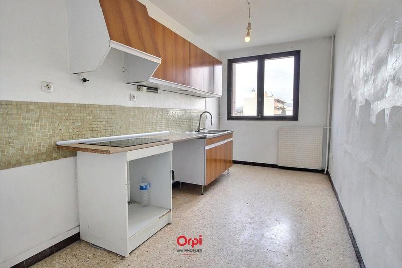 Appartement - 86 m² - 4 pièces