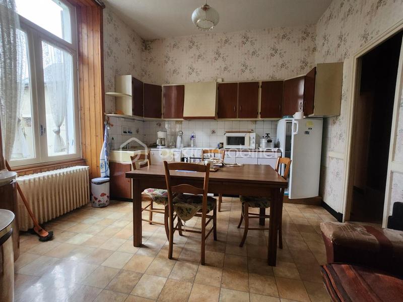 Propriété - 192 m² - 7 pièces