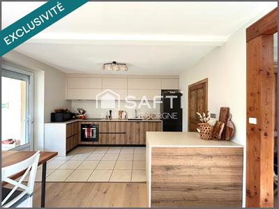 Maison - 97 m² - 5 pièces