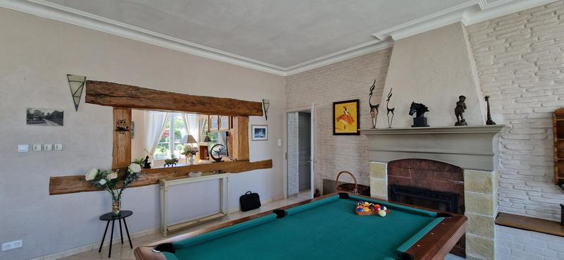 Maison - 200 m² - 6 pièces