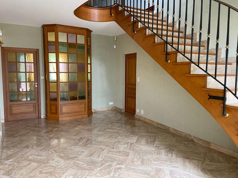 Maison - 229 m² - 6 pièces