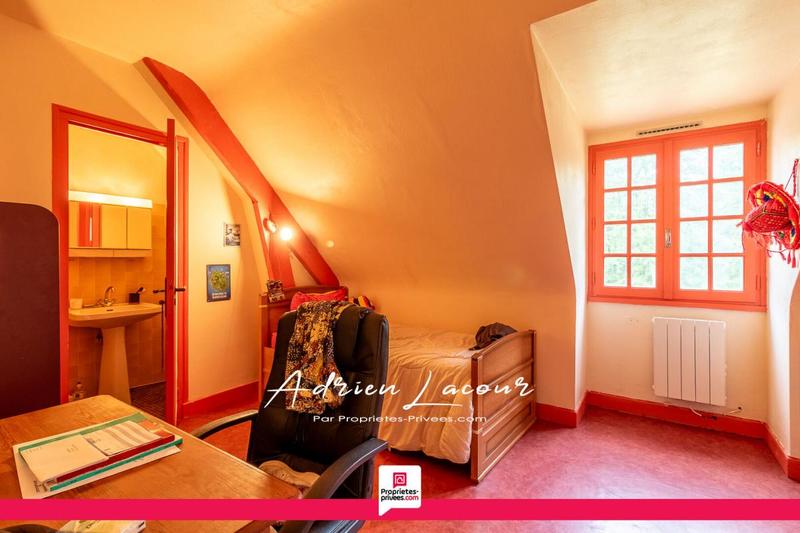 Maison - 177 m² - 9 pièces