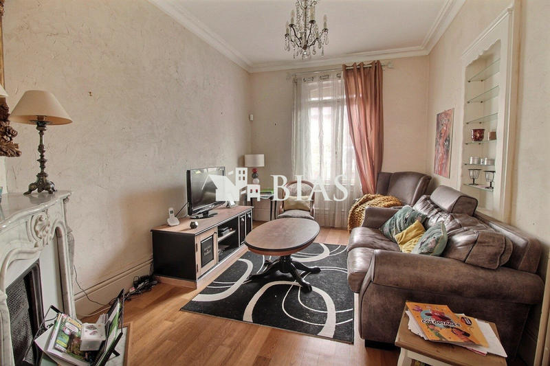 Maison - 204 m² - 10 pièces