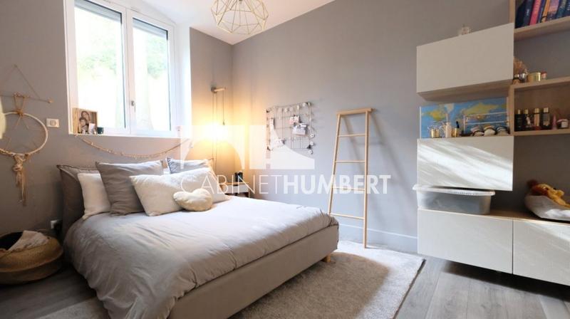 Appartement - 206 m² - 5 pièces