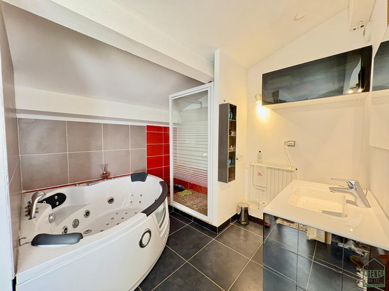 Maison - 84 m² - 4 pièces