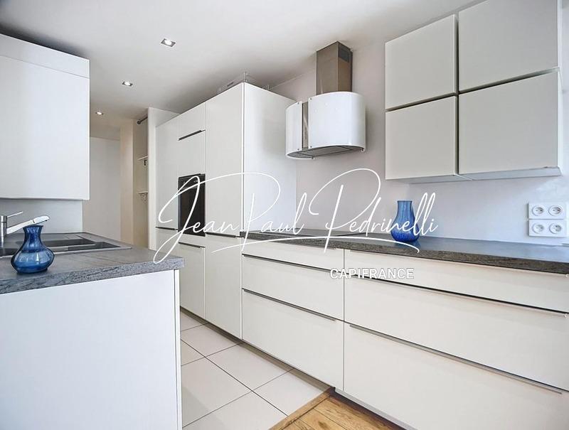 Appartement - 82 m² - 4 pièces