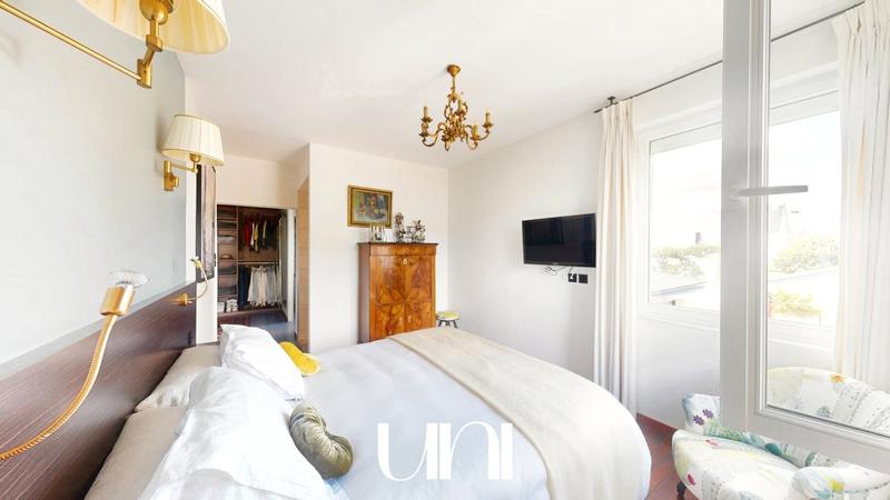 Maison - 185 m² - 6 pièces