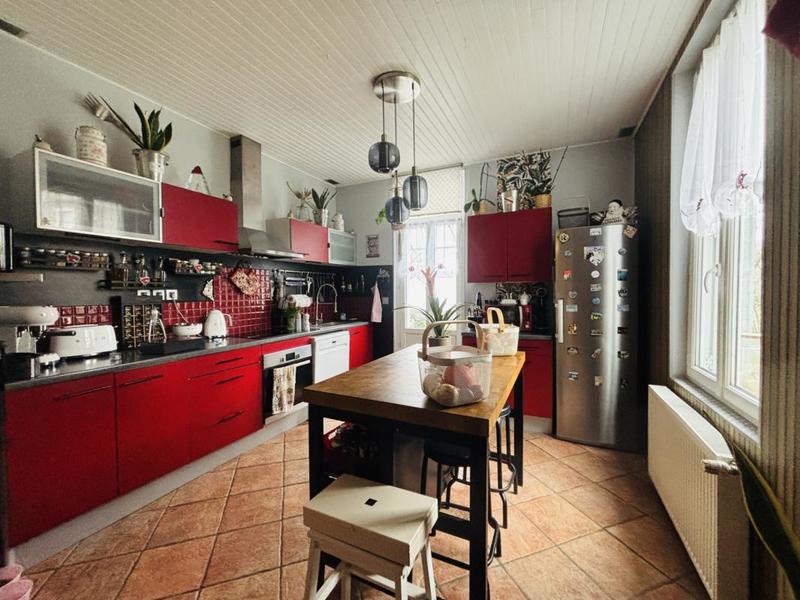 Maison - 95 m² - 6 pièces