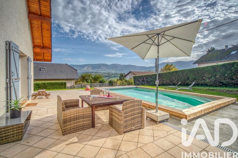 Maison - 210 m² - 5 pièces