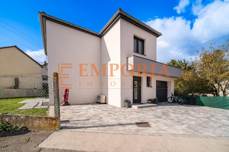 Maison - 105 m² - 5 pièces