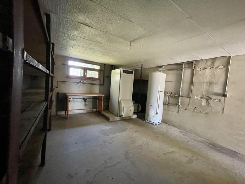 Maison - 228 m² - 8 pièces