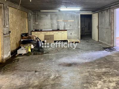 Maison - 830 m² - 14 pièces