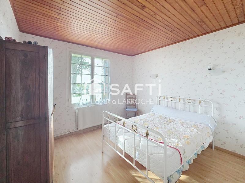 Maison - 225 m² - 10 pièces