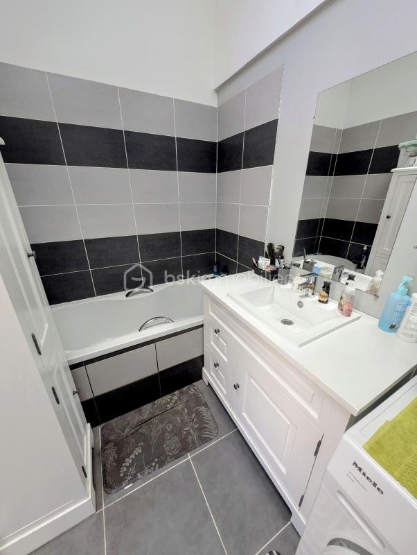 Maison - 111 m² - 4 pièces