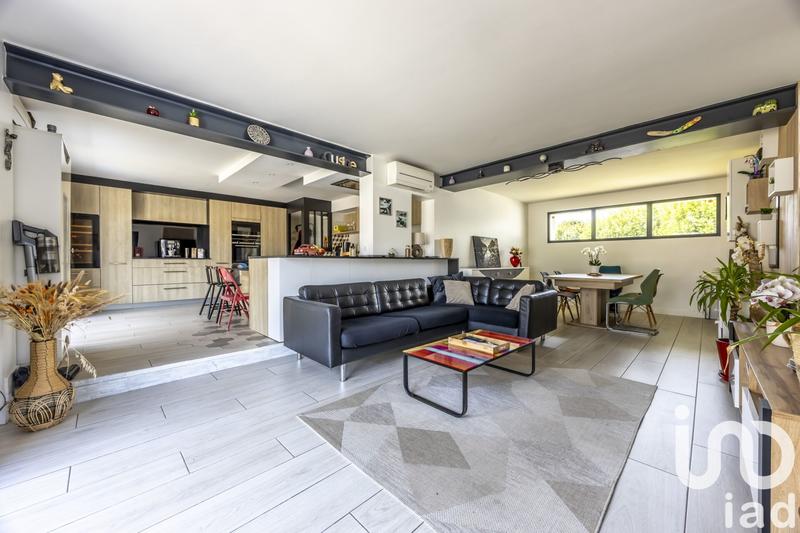 Maison - 217 m² - 10 pièces