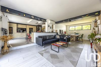 Maison - 217 m² - 10 pièces