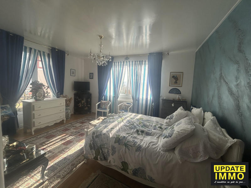 Appartement - 197 m² - 5 pièces