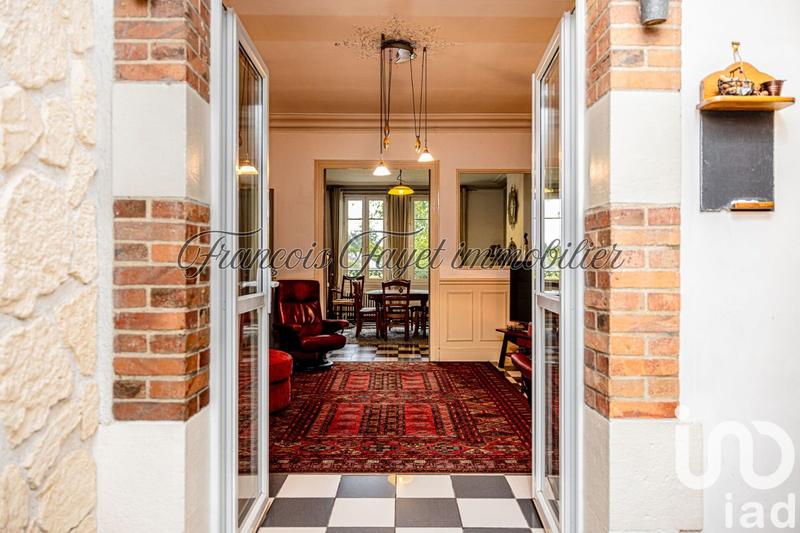 Maison - 200 m² - 7 pièces