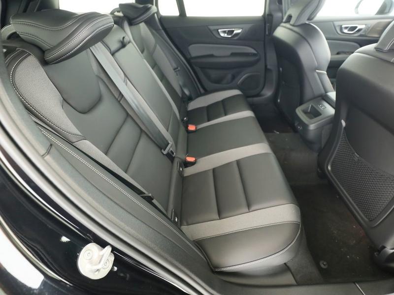 Volvo V60 2.0 B4 197 Ch Dark Plus Geartronic