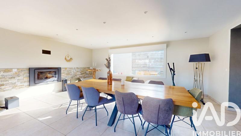 Maison - 187 m² - 8 pièces