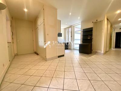 Appartement - 90 m² - 3 pièces