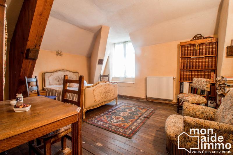 Maison - 230 m² - 10 pièces