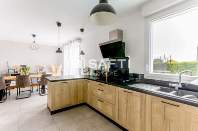 Maison - 101 m² - 5 pièces