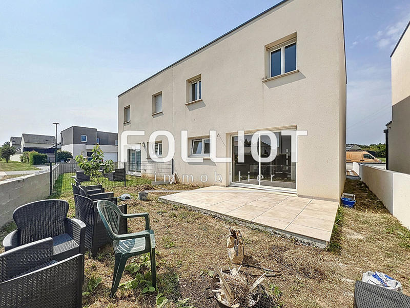 Maison - 90 m² - 5 pièces