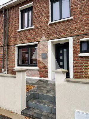 Maison - 90 m² - 4 pièces