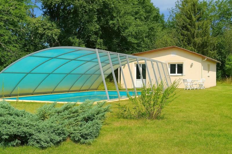 Propriété - 220 m² - 9 pièces