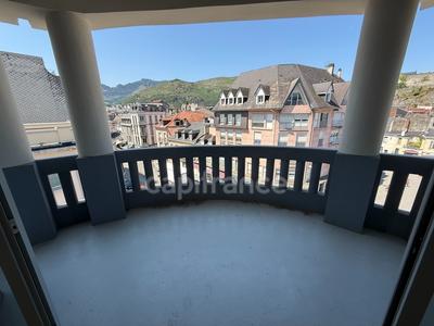 Appartement bourgeois - 107 m² - 4 pièces